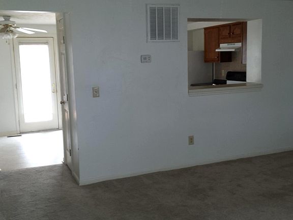 3rd image of 115 Township Ct