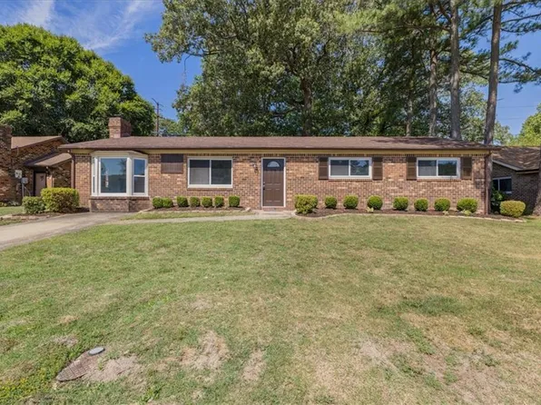 2833 Candlewood Cir, Chesapeake, VA 23324