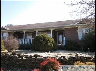 1426 Eagle Bend Dr, Clinton, TN 37716
