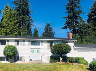 1110 Magnolia Dr, Fircrest, WA 98466