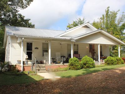 916 Peach St, Selmer, TN, 38375