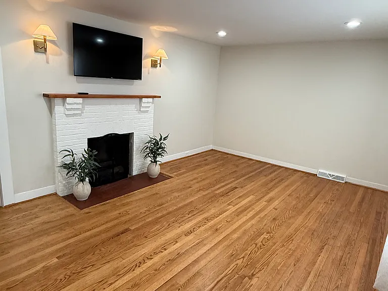 1087 Whitaker Rd — Photo 3