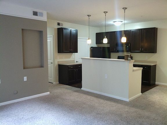 4th image of 727 Worthington Woods Blvd Ste 104