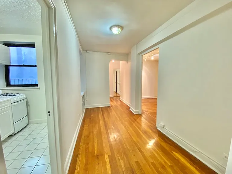 8 E 48th St #4-E — Photo 6