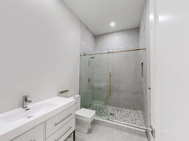 1 Jackson St #204 — Photo 7