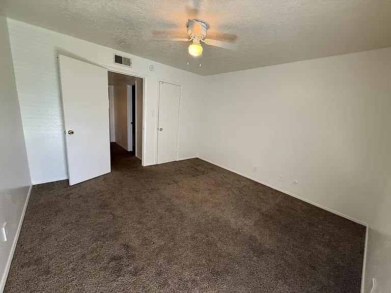 Morris Townhomes — Photo 24