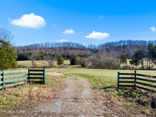 1311 Paint Rock Valley Rd, Philadelphia, TN 37846