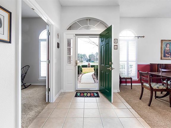 3rd image of 1095 Crane Cove Blvd
