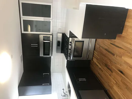 Rented by 3210 Riverdale Holdings LLC | media 55