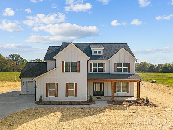 3rd image of 2435 Wolf Pond Rd #2