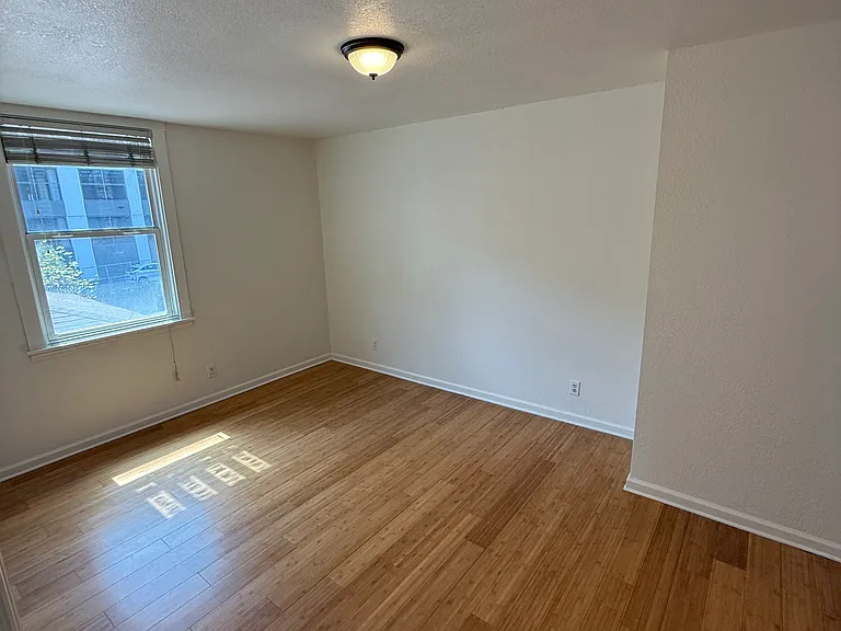 419 Cypress Ave #5 — Photo 9