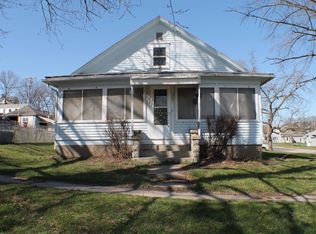 300 11th St, Corning, IA 50841