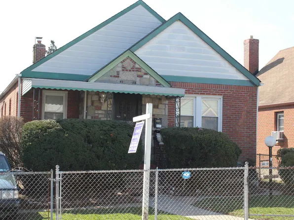 18372 Camden Ave, Saint Albans, NY 11412