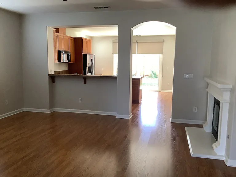 1488 Wellington Ave — Photo 17