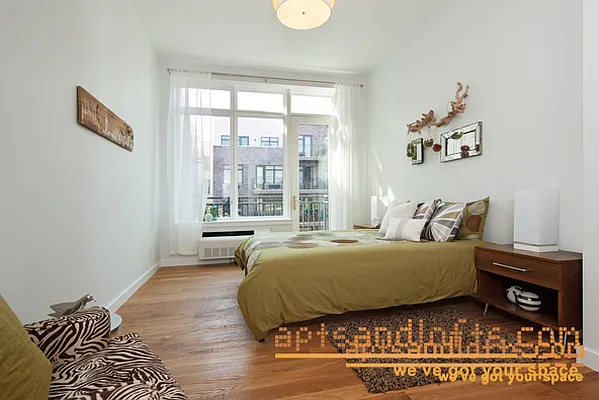 Rented by aptsandlofts.com | media 16