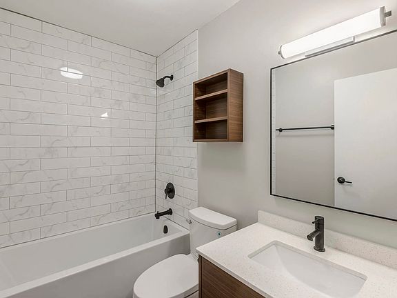 4th image of 1212-13 S Michigan Ave #3-1703