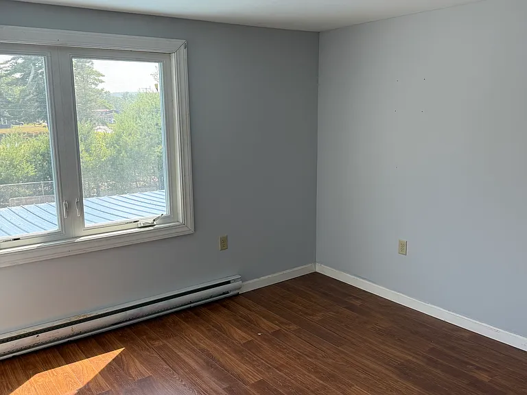 1110 Main St #2 — Photo 3