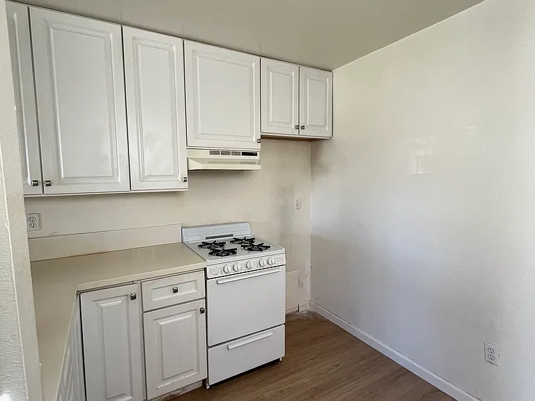 11438 Killion St #2 — Photo 13