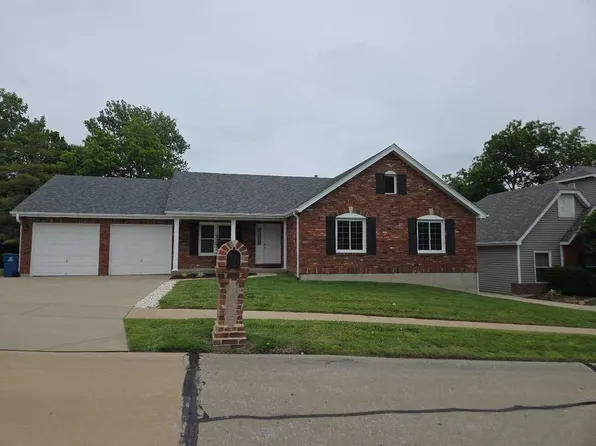 3405 Foxborough Cir, Saint Charles, MO 63301