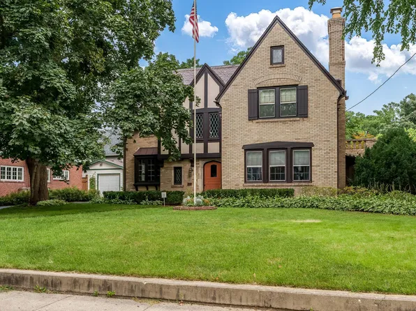 1960 Harlem Blvd, Rockford, IL 61103
