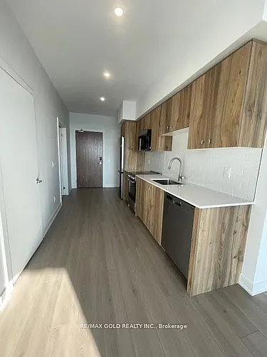 25 Wellington St S #1105 Photo 1