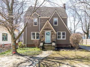 1564 Wood Rd, Cleveland Heights, OH 44121