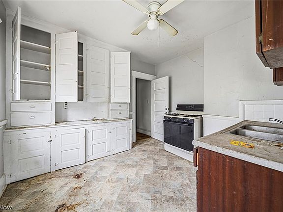 21st image of 10022 Adams Ave