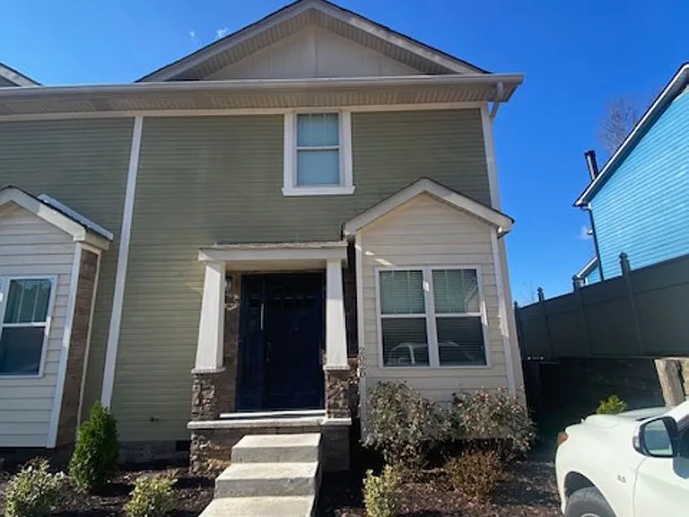 2020 Fletcher Rd NW — Photo 1
