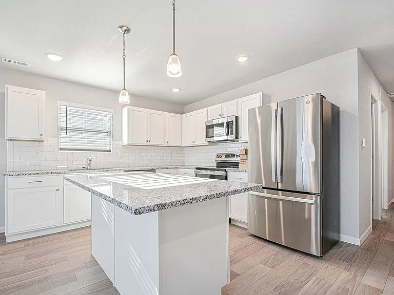 730 Marcoux Ave — Photo 3