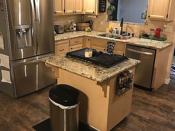 2nd image of 909 Trimble Way