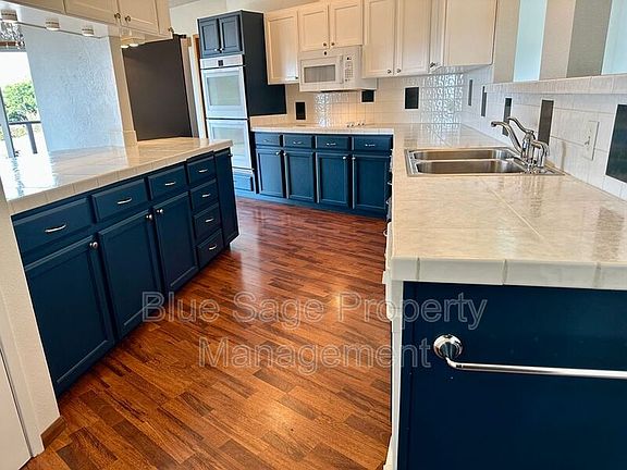 3rd image of 152 Sea View Dr