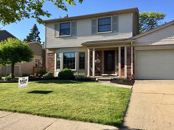 2nd image of 2065 Vernon Ct