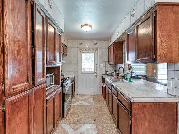 5th image of 4767 E Orleans Ave