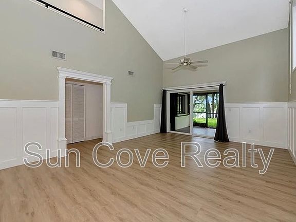 3rd image of 4518 Ascot Cir S