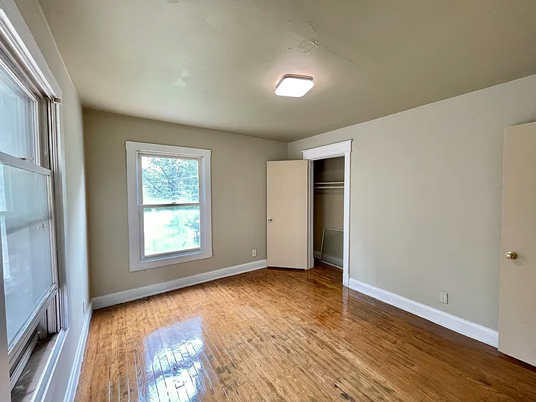 3921 Troost Ave — Photo 10