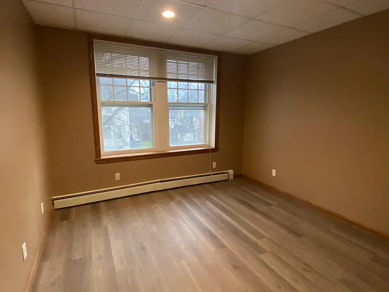 1624 Genesee St #6 — Photo 5