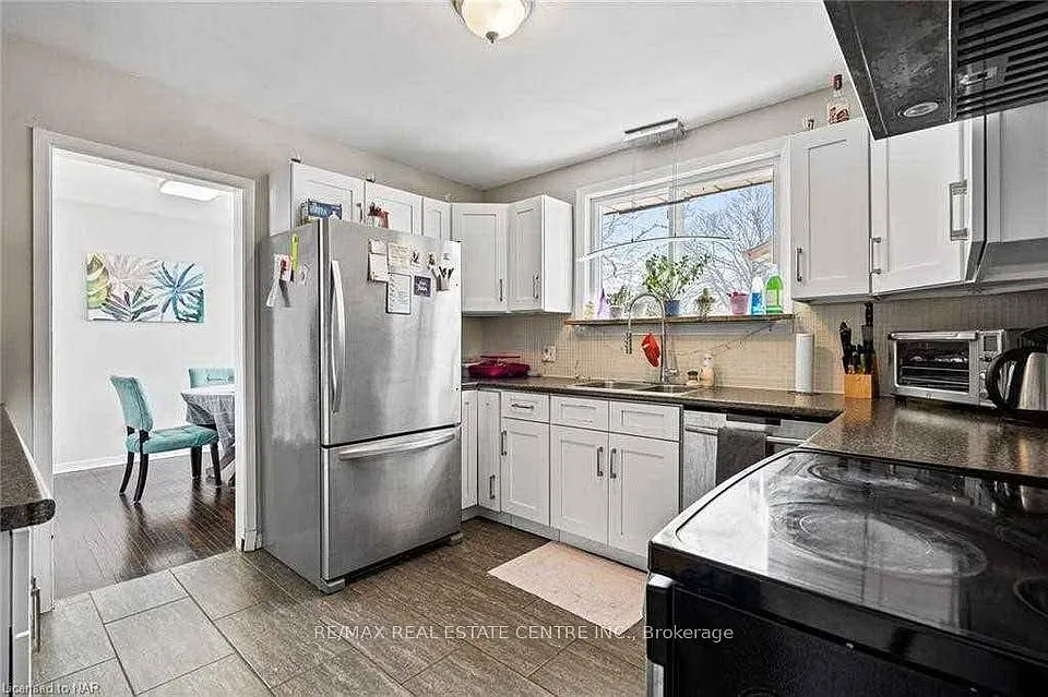 4 bed, $2,300 — Photo 4