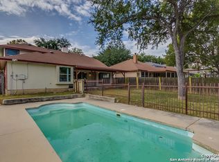 11300 Forest Rain, Live Oak, TX 78233