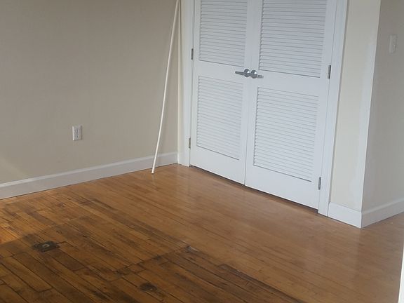 4th image of 1915 E Main St APT D326