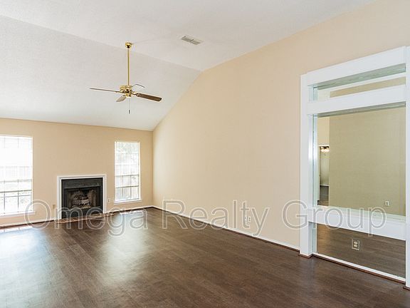 5th image of 6008 Bolingbrook Dr