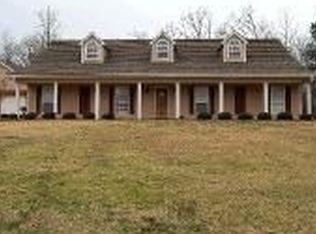1653 Ridge Rd, Columbus, MS 39705