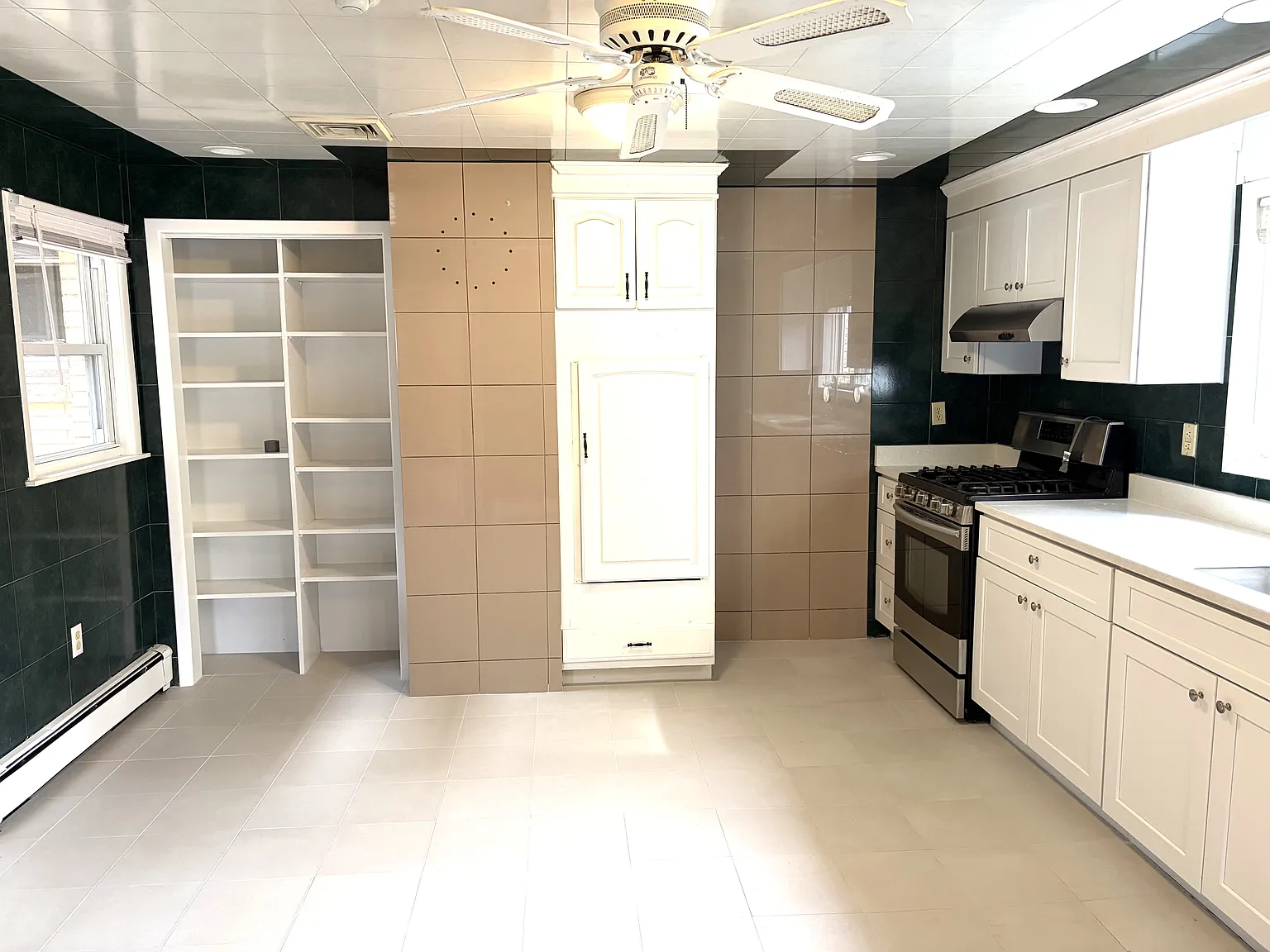 3 bed, 1500 sqft, $3,600 — Photo 3