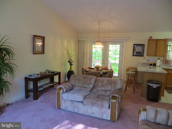 Living view to dining & kitchen