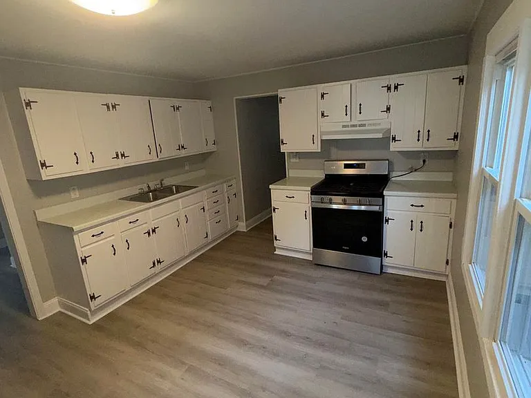 622 Taylor Ave — Photo 4