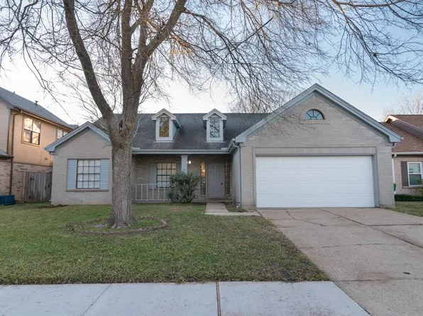1030 Wentworth Dr, Pearland, TX 77584