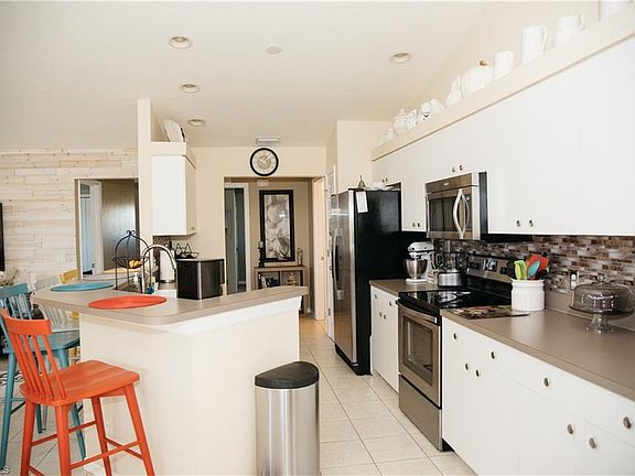 3rd image of 19914 Lake Vista Cir N #14C