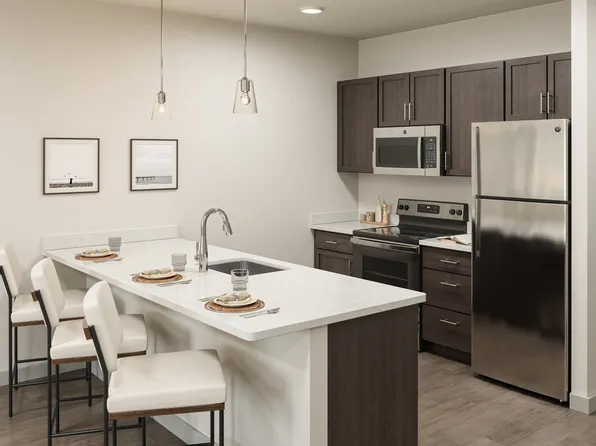 4025 Westdale Pkwy SW, 4025 Westdale Pkwy SW #1302e557b, Cedar Rapids, IA 52404