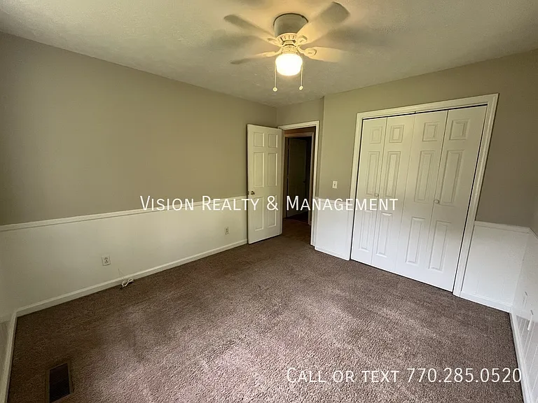 55 S Greenwood Dr — Photo 17