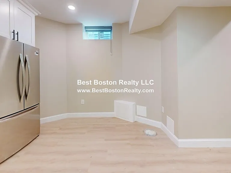 231 Highland Ave #1 — Photo 22