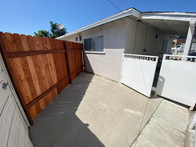 8128 Puritan St — Photo 6